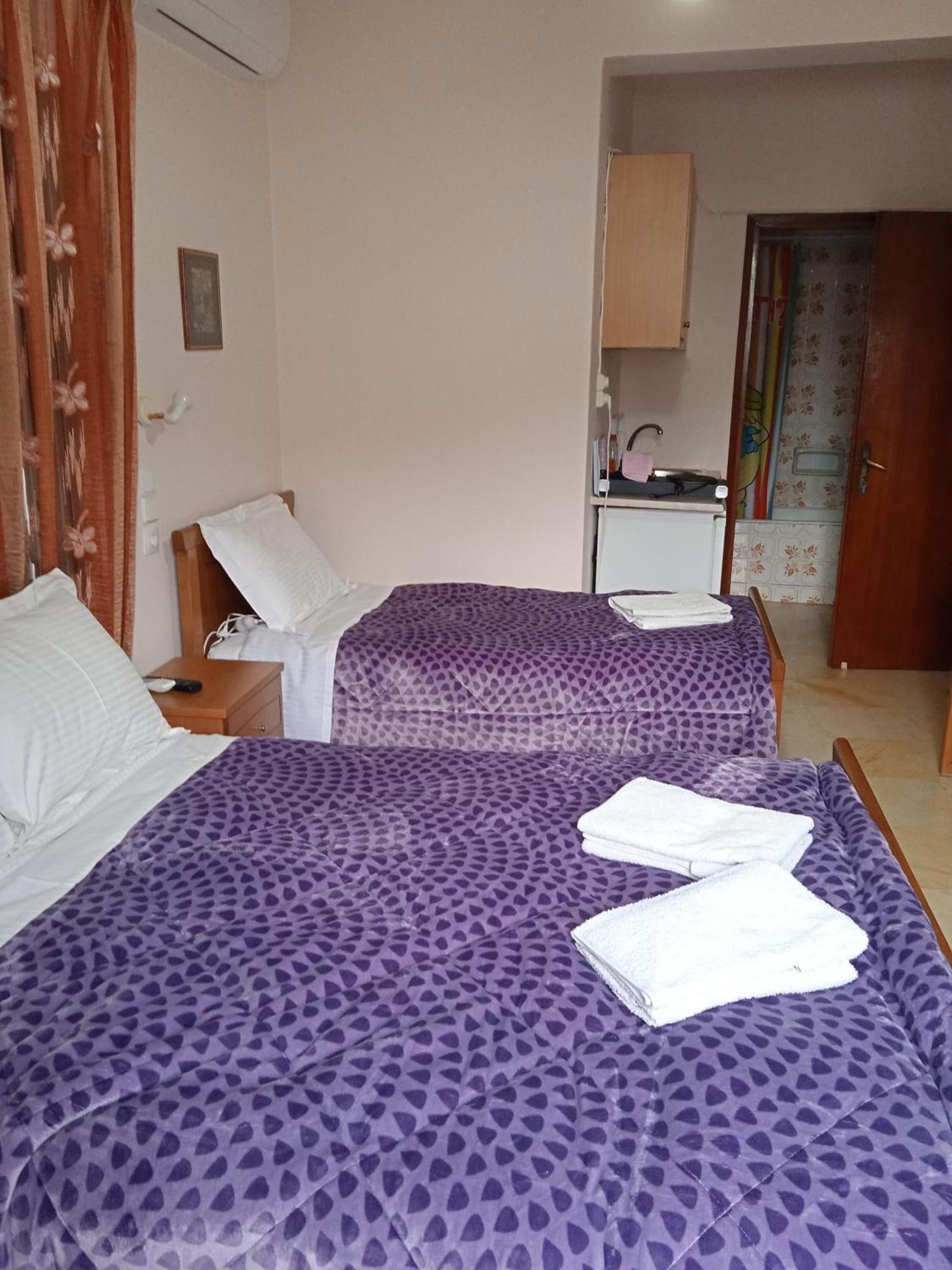 Dimitra Pentaliou Rooms Kamena Vourla Exterior photo